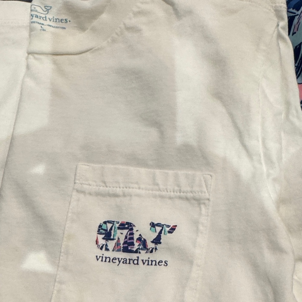 Vineyard Vines White Tee with Blue and Pink Sailboat Print Shorts - Picture 3 of 4